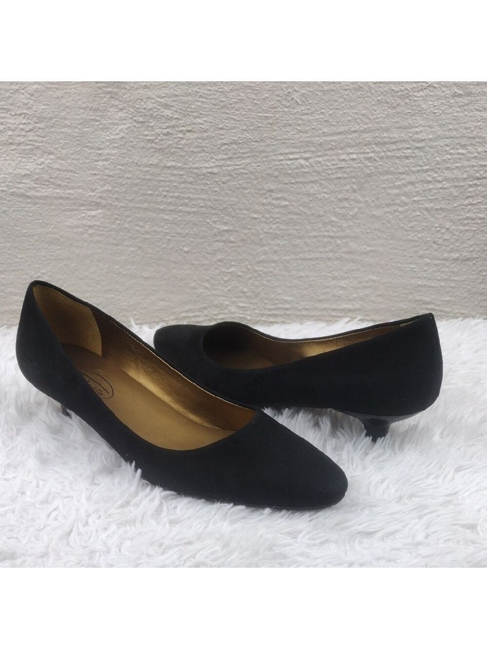 Talbots Black Suede Leather Closed Almond Toe Kitten Heel Slip On Dress Shoe